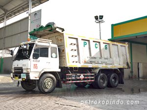 truck-engkel-box-angkutan-limbah-b3-petrokopindo-cipta-selaras